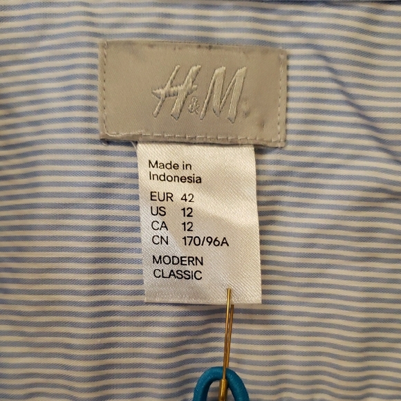 H&M Light Blue Striped Top - Picture 2 of 4